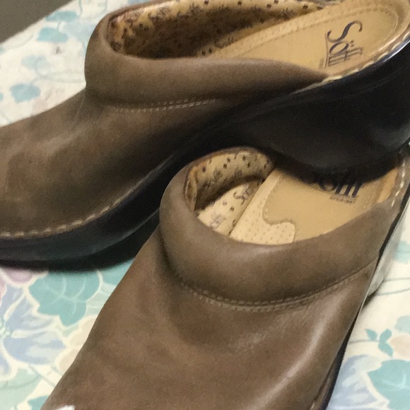 Shoes - Picture 1 of 1